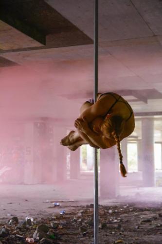 DSC 5313 pole dance stalowa wola tarnobrzeg pole  roll studio (4)