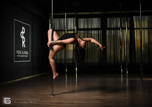 Pole  roll Studio pole dance stalowa wola tarnobrzeg untitled malowanieswiatlem 1310kinga (12)