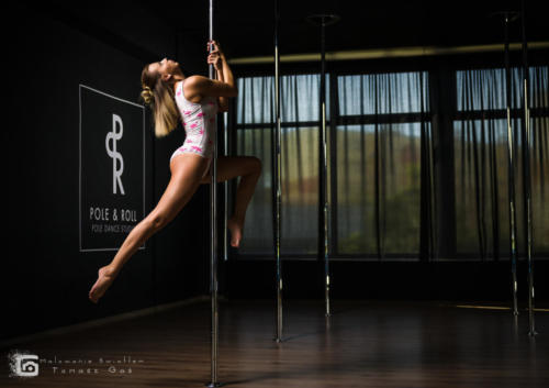 Pole  roll Studio pole dance stalowa wola tarnobrzeg untitled malowanieswiatlem 1310kinga (21)