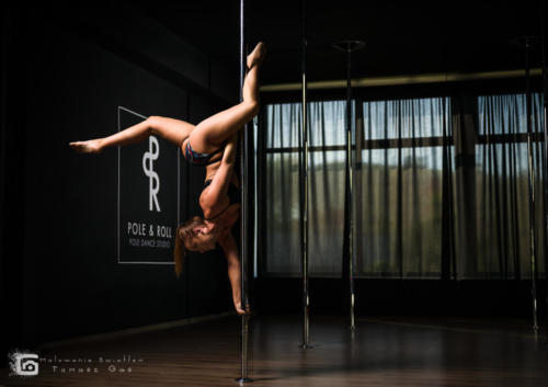 Pole  roll Studio pole dance stalowa wola tarnobrzeg untitled malowanieswiatlem 1310kinga (38)