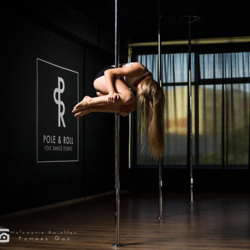 Pole  roll Studio pole dance stalowa wola tarnobrzeg untitled malowanieswiatlem 1310kinga (4)