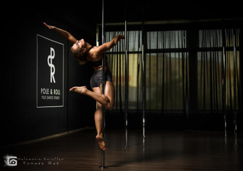 Pole  roll Studio pole dance stalowa wola tarnobrzeg untitled malowanieswiatlem 1310kinga (53)