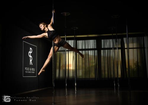 Pole  roll Studio pole dance stalowa wola tarnobrzeg untitled malowanieswiatlem 1310kinga (54)